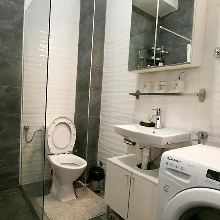 Apartment Klimt Business Grade New Comfortable
