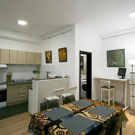 Apartment Klimt Business Grade New Comfortable Belgrade