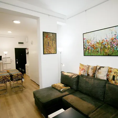 Klimt Business Grade New Comfortable Apartment